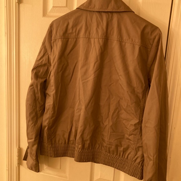 Ladies tan jacket - Picture 5 of 6